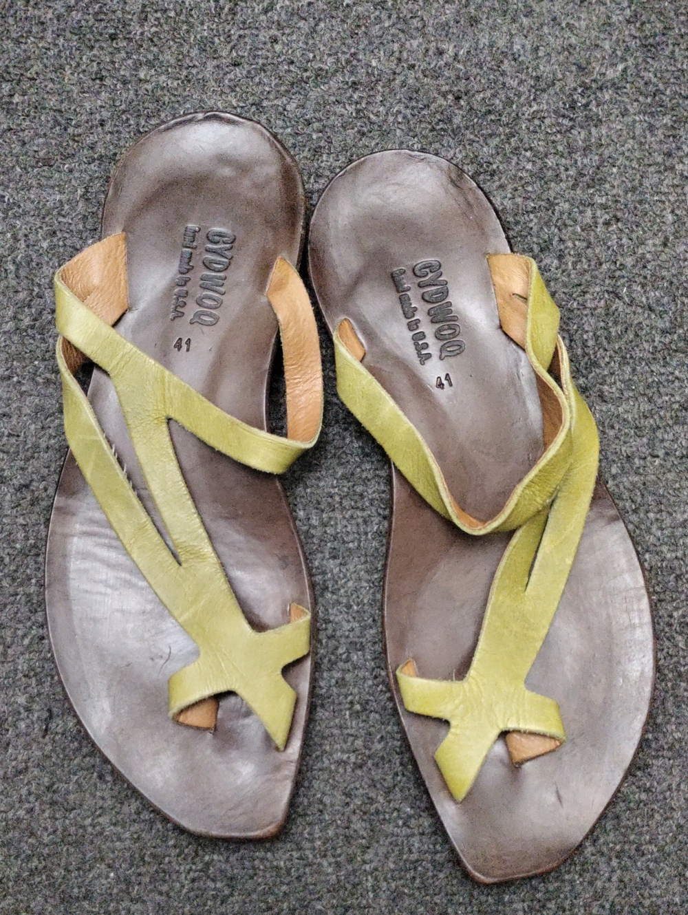 Cydwoq Handcrafted Green Leather Strappy Sandals